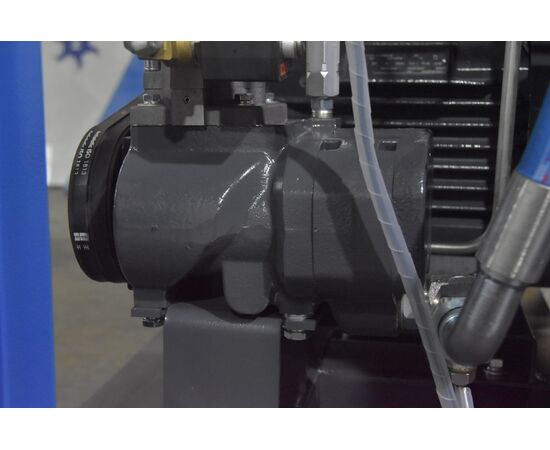 Компрессор KraftMachine KM7.5-8 пВЕ (IP54), изображение 4 от магазина Вимкор Компрессор KraftMachine KM7.5-8 пВЕ (IP54), изображение 4