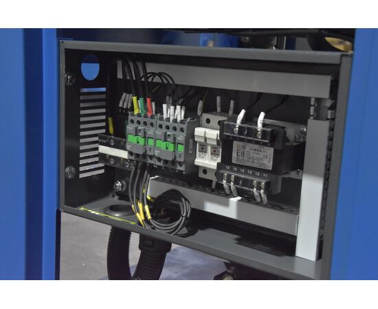 Компрессор KraftMachine KM7.5-8 пВЕ (IP54), изображение 5 от магазина Вимкор Компрессор KraftMachine KM7.5-8 пВЕ (IP54), изображение 5