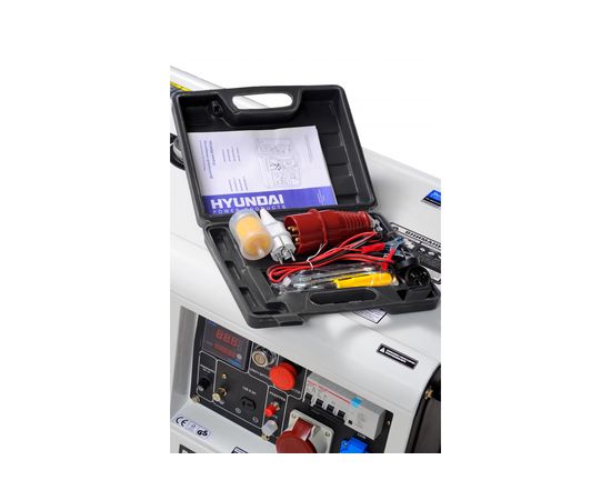 Электрогенератор Hyundai DHY 8000SE-3, изображение 7